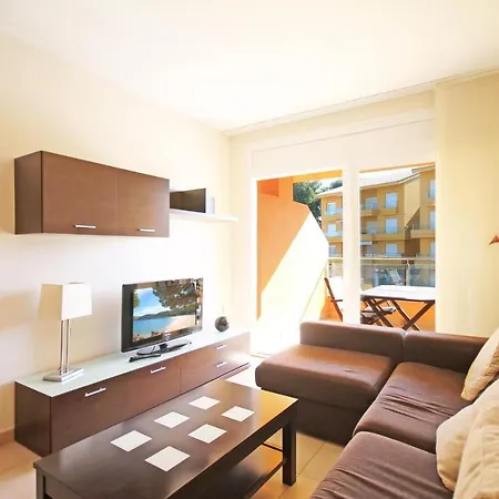 Apartment Maria דירה *